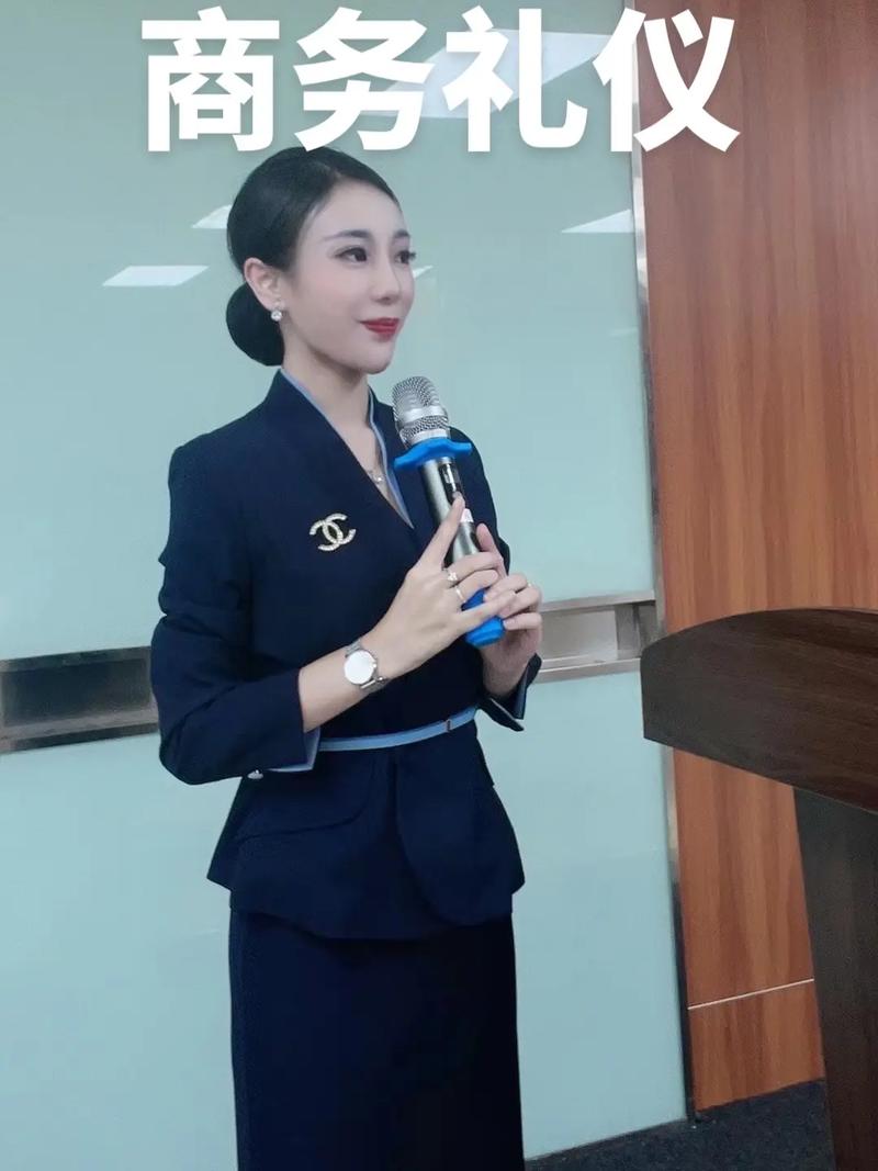 從產(chǎn)品到服務(wù)，從服務(wù)到體驗(yàn) 保險(xiǎn)行業(yè)商務(wù)禮儀與會(huì)展服務(wù)的新融合